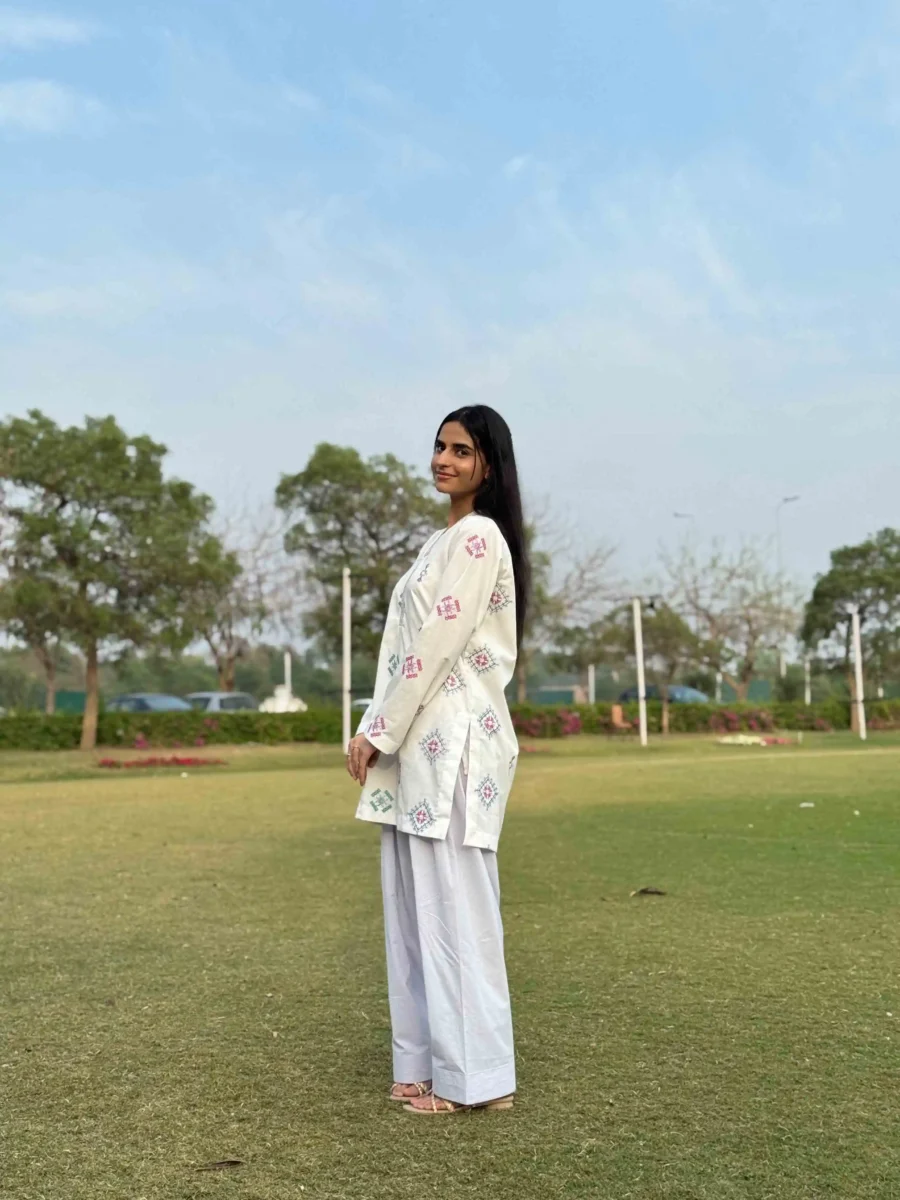 Aabroo - Image 4